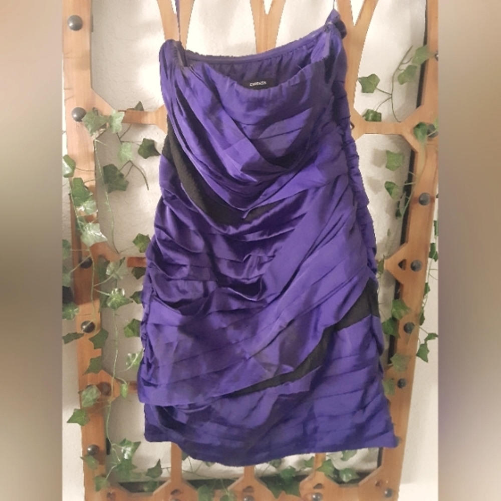 Fun purple and black women's party dress in a size 8 from express